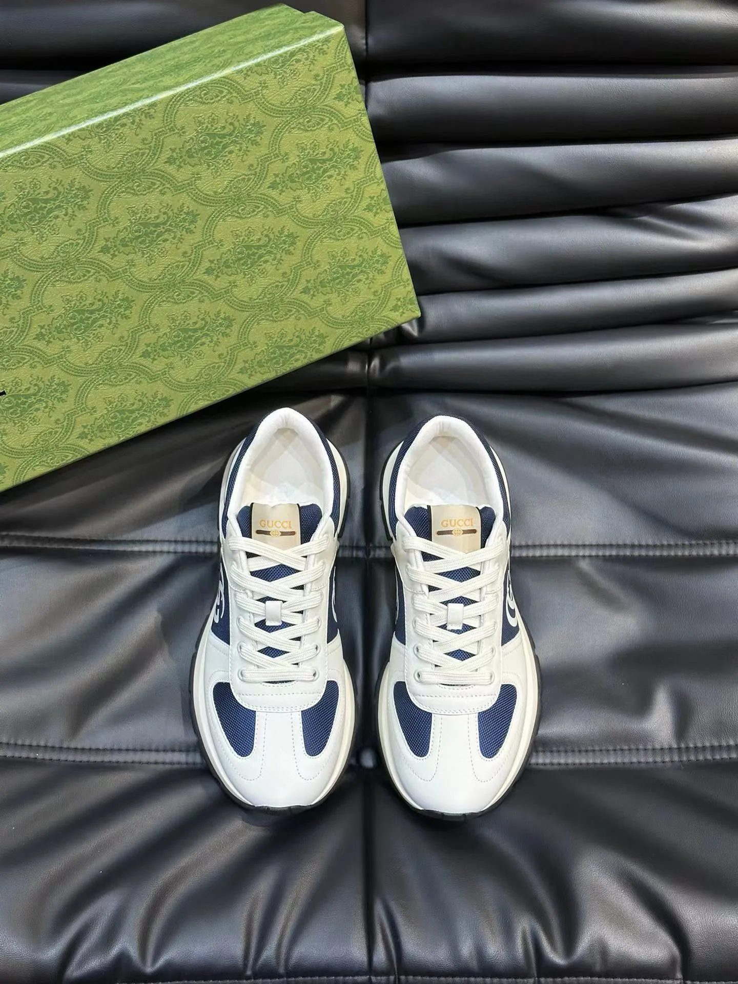 Factory price: 460💰Gucci new men's shoes GUCCI [Lightning] latest shoes are shipped. Original quality, fashionable, made of special materials, sheepskin lining, brand new packaging. The foot feels super comfortable and the workmanship is impeccable. Size: 38-45, Dingyi 45